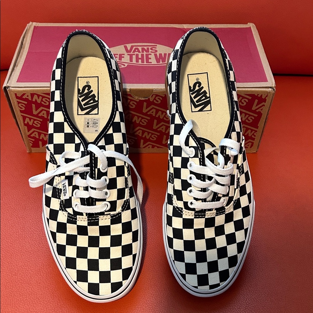 NEW NEVER WORN Vans Black and White Checkerboard Shoes